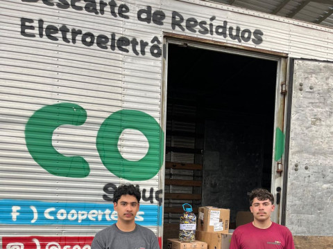Destinação de pilhas e lixo eletrônico